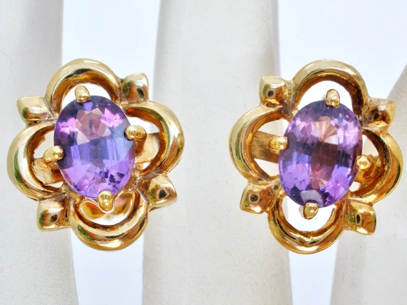 ladies bold earrings-18K Yellow Gold 2.5 Ct Amethyst Earrings