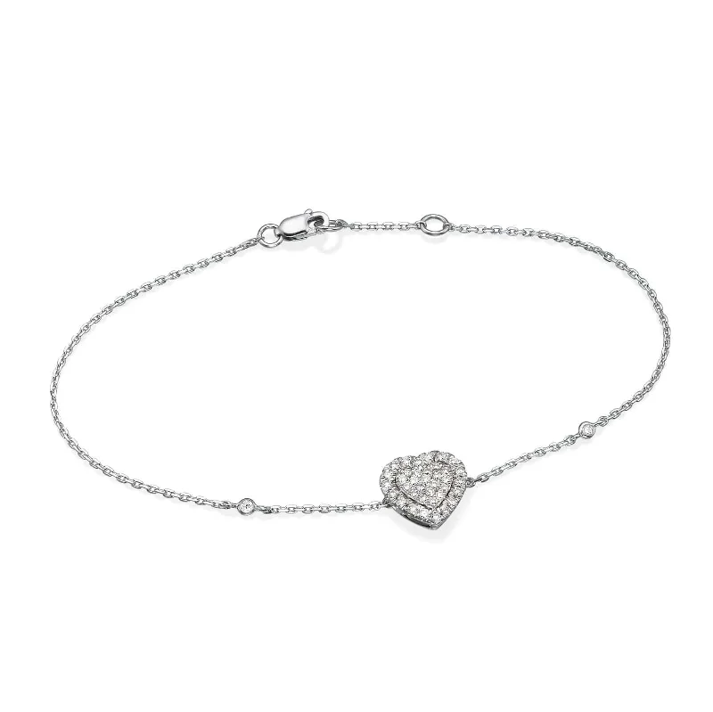 ladies stylish bracelets-Big Heart Shaped Diamond Cluster Bracelet In 18K Gold