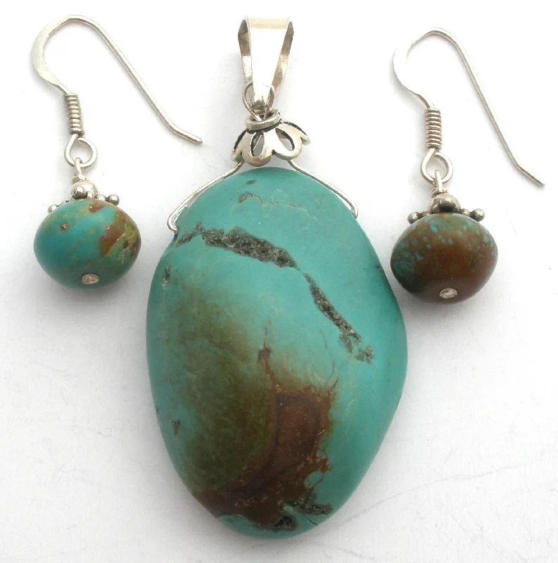 ladies sparkling earrings-Turquoise Pendant & Earrings Sterling Silver