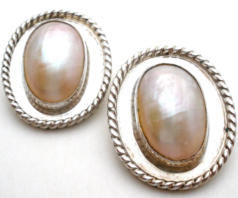 ladies designer drop earrings-Sterling Silver Oval Pearl Clip Earrings Vintage