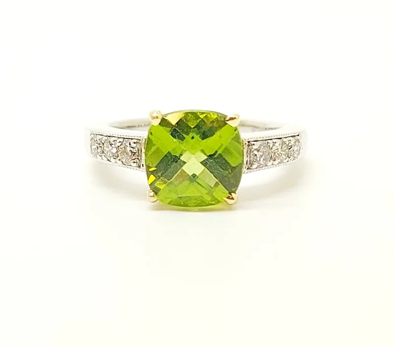 ladies delicate rings-Peridot and Diamond Ring ( AD NO. 2908)