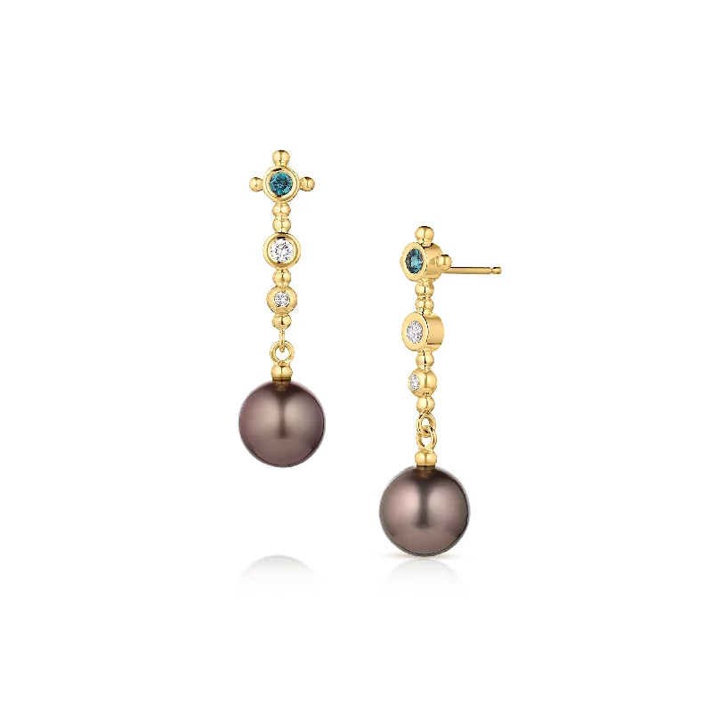 ladies unique stud earrings-Pearl Scepter Earrings