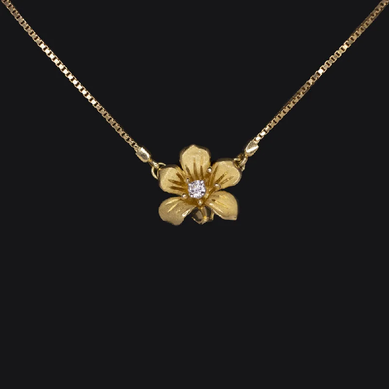 ladies simple necklaces-DIAMOND FLOWER PENDANT NECKLACE 18k YELLOW GOLD F VS2 NATURAL BLOSSOM DESIGNER