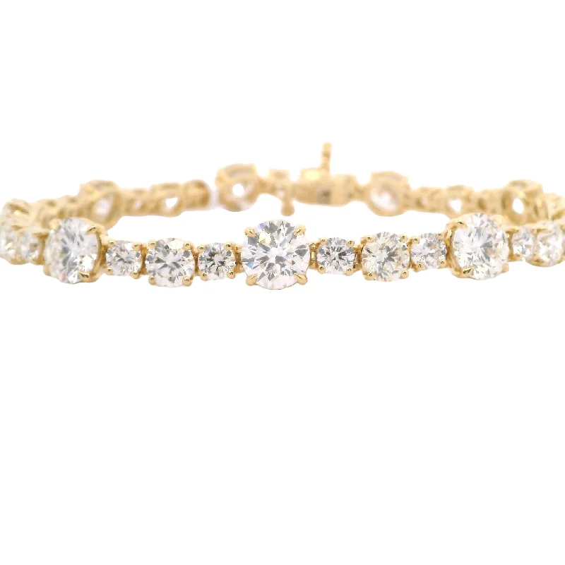 ladies bracelet with charms-Round Diamond Bracelet in 18kt Yellow Gold