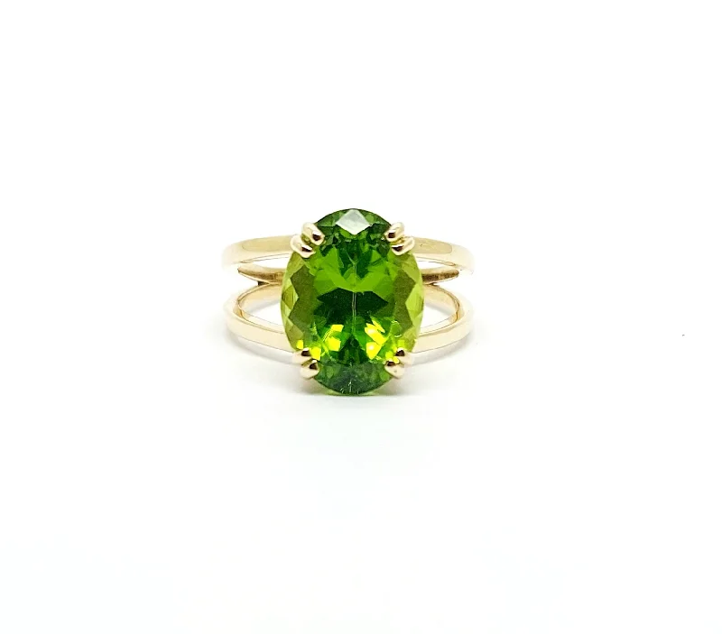 ladies bold rings-Peridot Oval Cocktail Ring